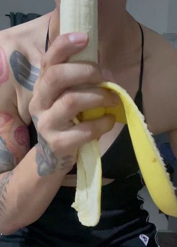 La mia banana la mattina quando non ho un cazzo caldo a disposizione